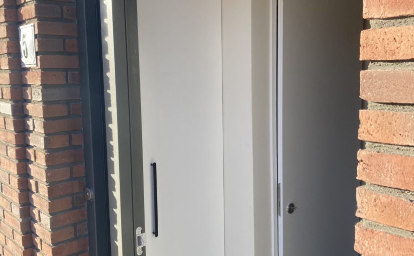 Kast op maat voor in de entree