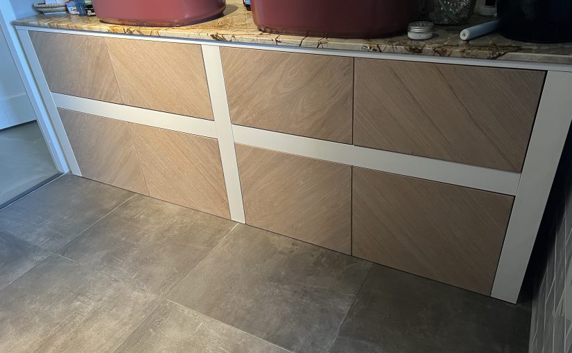 Eiken fineer deurtjes in visgraat patroon